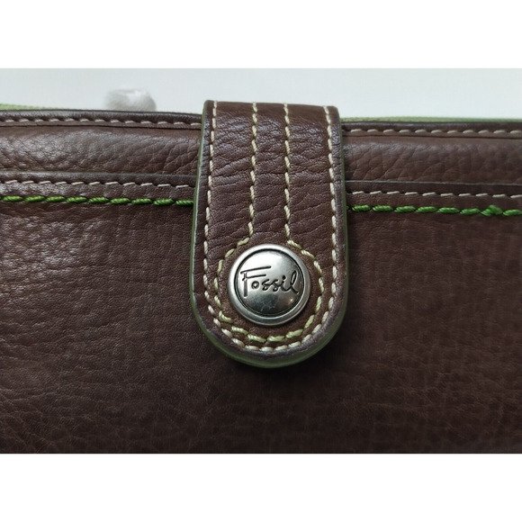 Fossil Brown Leather Credit Card ID Window Bifold Wallet - Picture 3 of 16